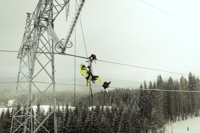 Rope ascenders & rope winches